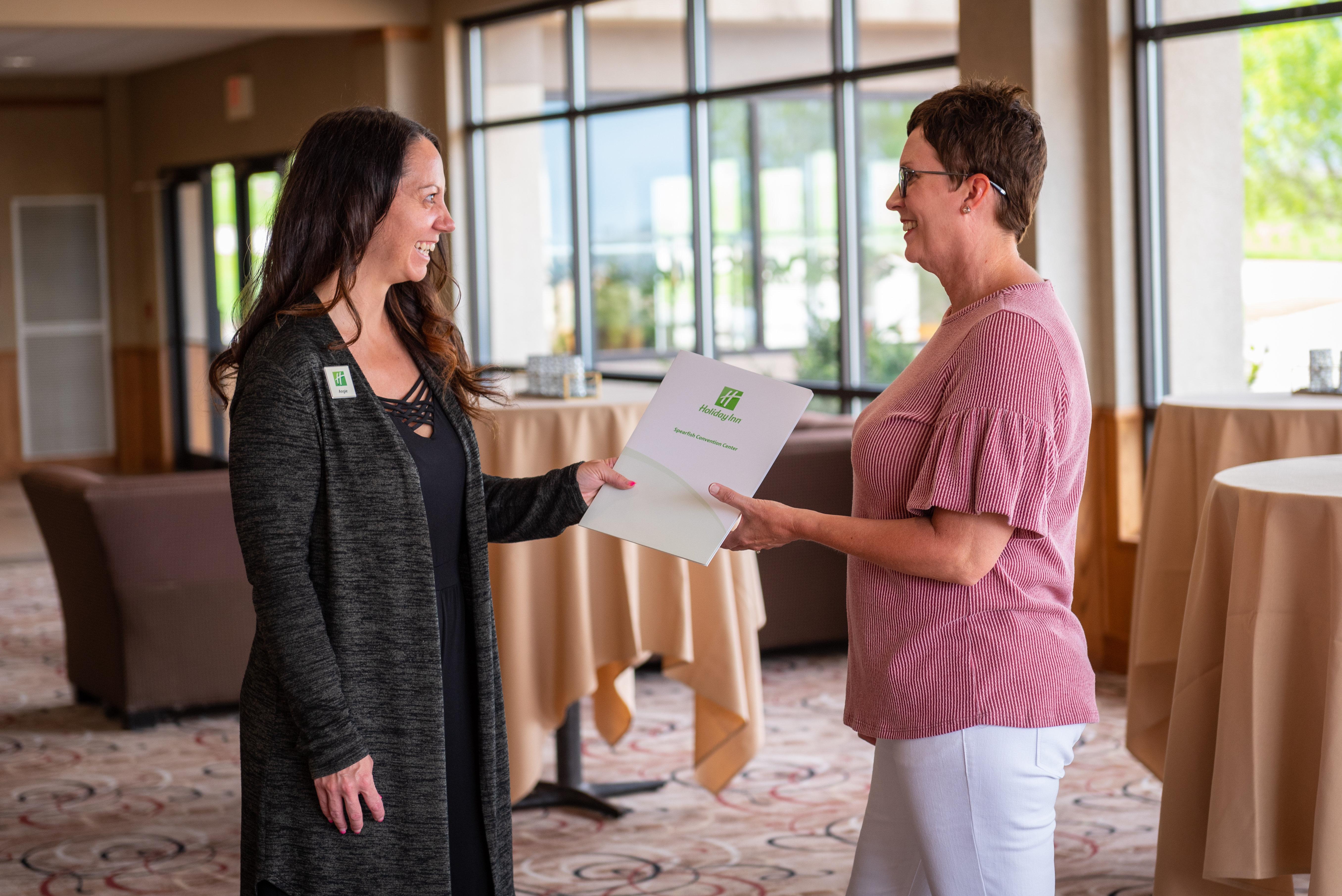 Holiday Inn Spearfish-Convention Center By Ihg Esterno foto